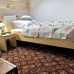 ファミリア 3*