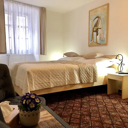 Guest house Familia 3*